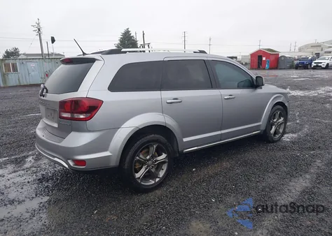 2015 Dodge Journey Crossroad z USA, uszkodzony, nr VIN 3C4PDCGG1FT691798